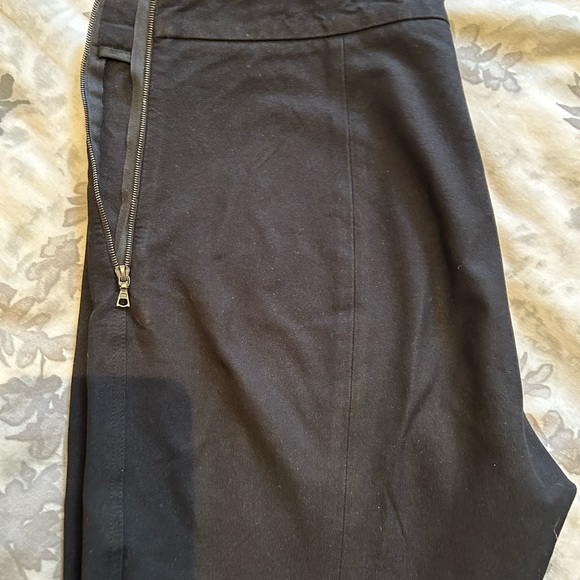 🇨🇦 Judith & Charles Dress Pants
🍁 Canadian brand 🍁 - Picture 4 of 6